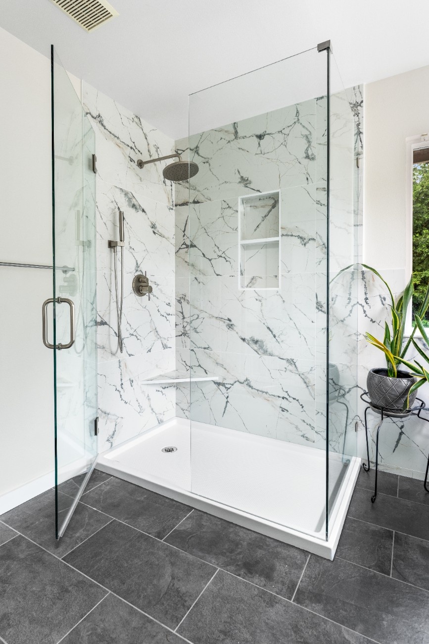 Modern Bathroom Refresh in Snohomish After 6