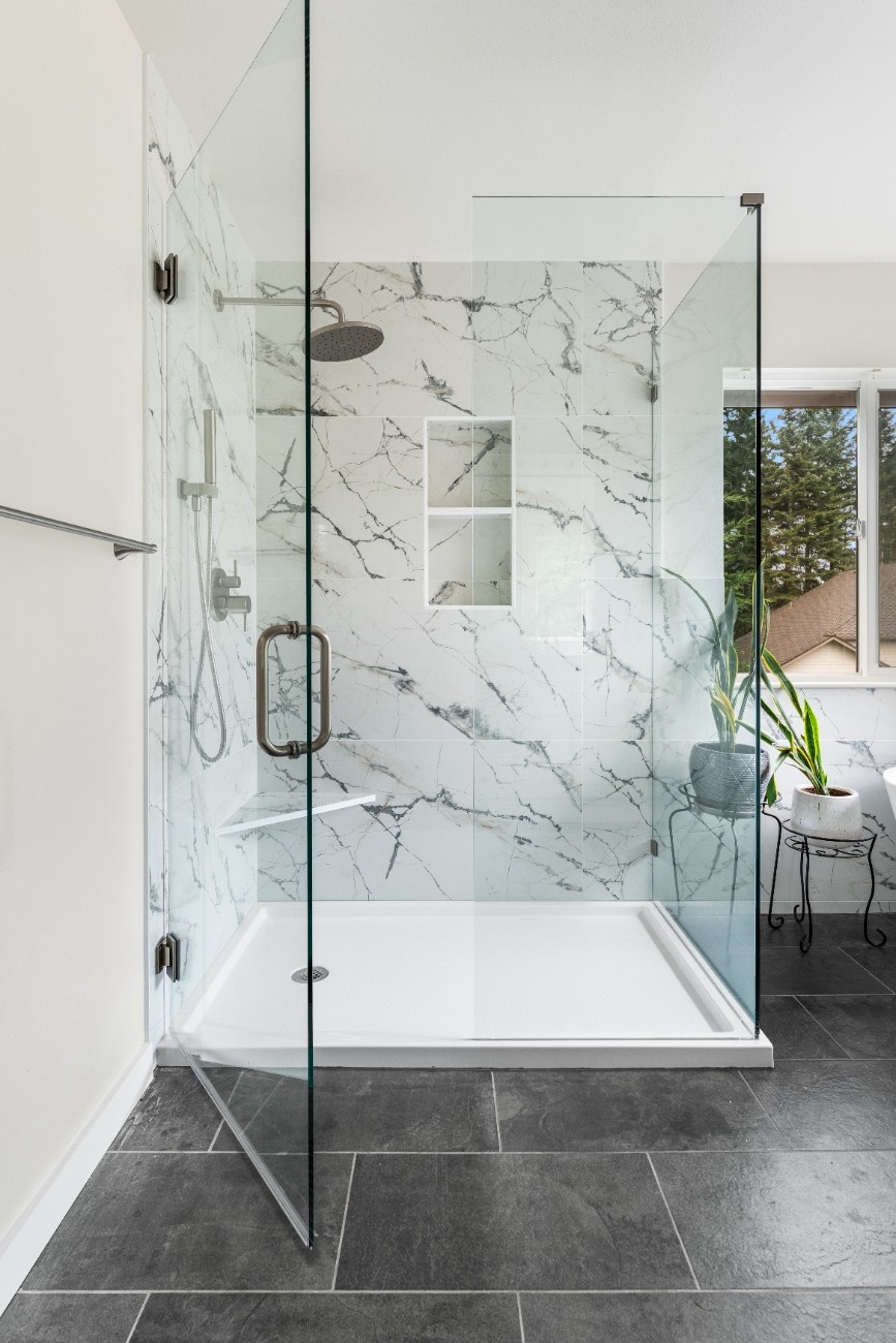 Modern Bathroom Refresh in Snohomish After 5