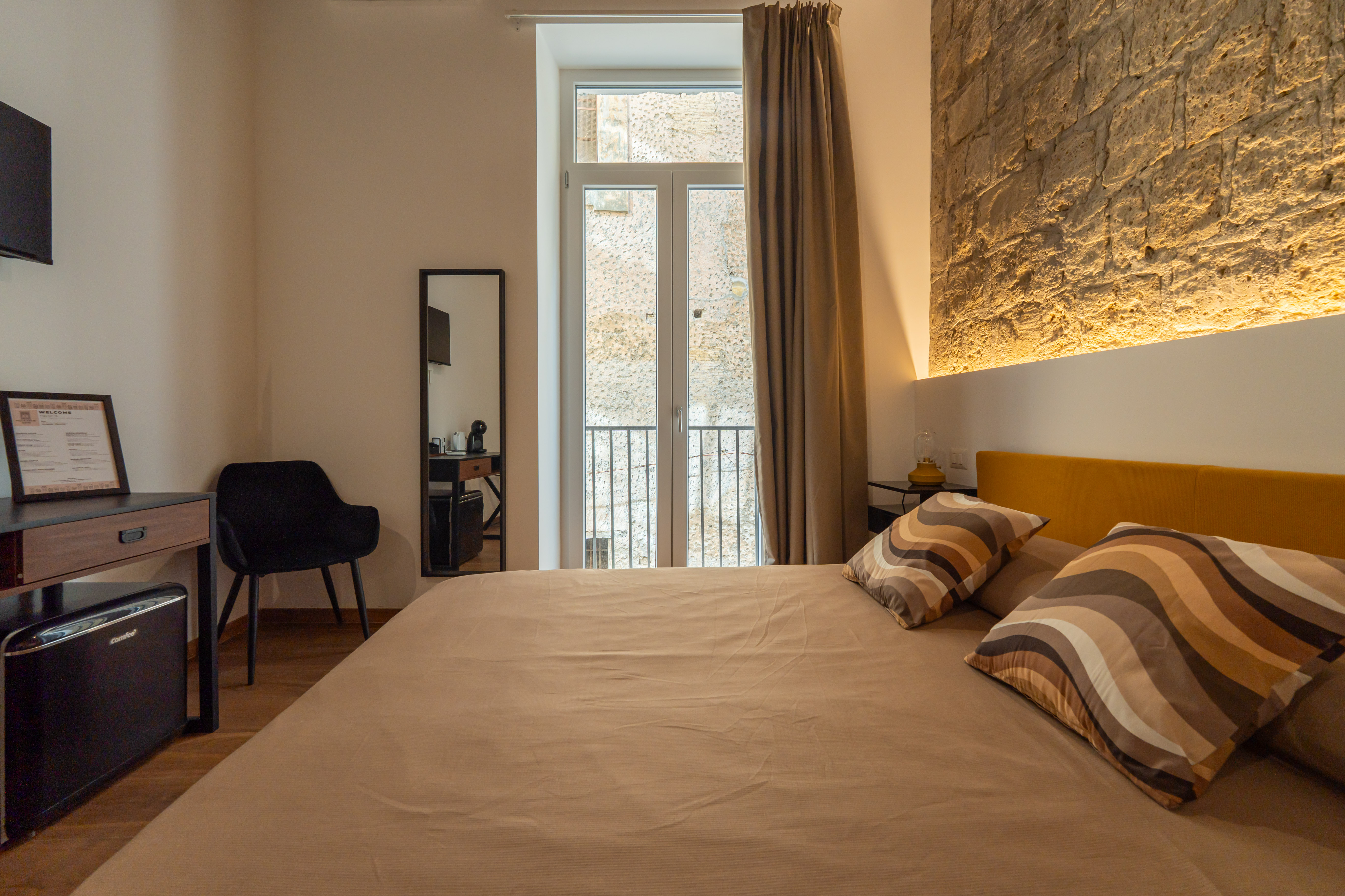 Superior Room 4 con vasca idromassaggio Napoli