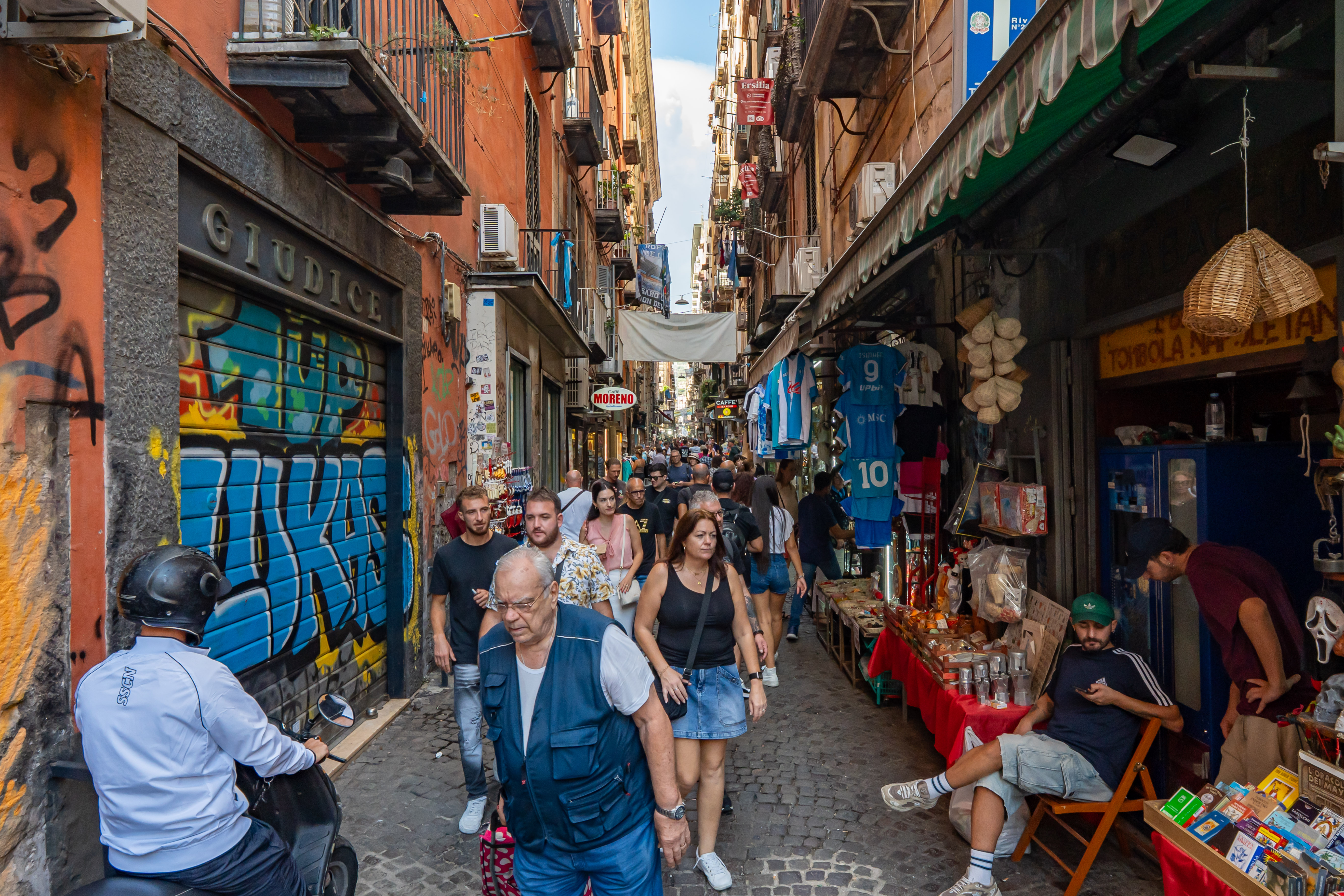 Dettagli arredamento Figurari 16 Rooms Napoli