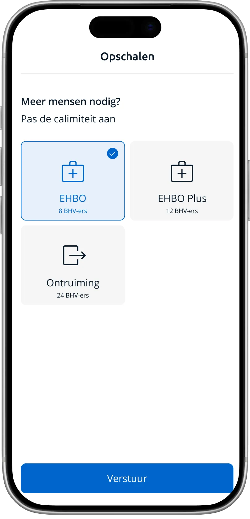 Smartphone scherm met een interface om calamiteiten op te schalen, met opties voor EHBO, EHBO Plus en Ontruiming en een verzendknop onderaan.