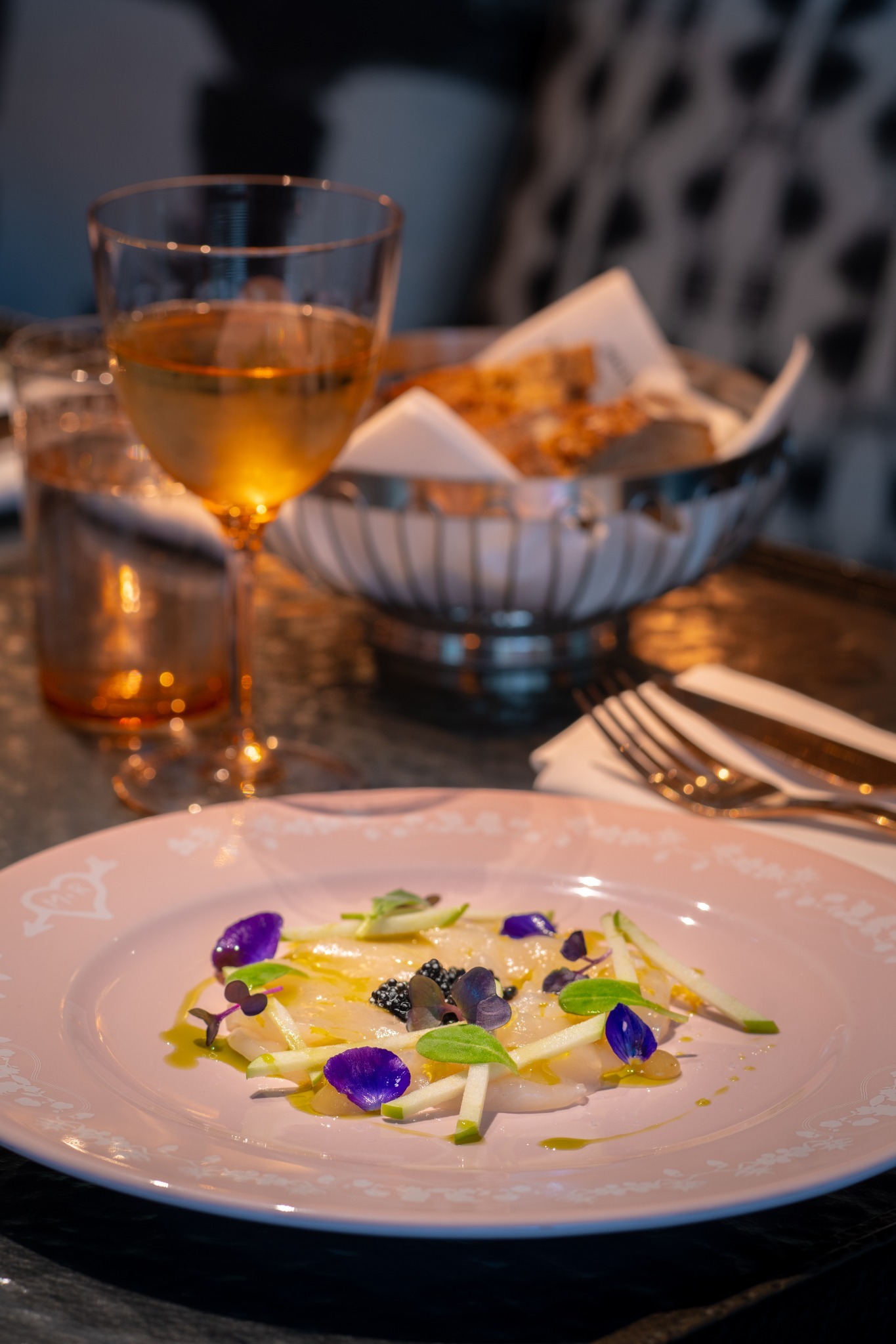 Plats de saisons servis à La Cuisine de Rose à Metz, brasserie chic au cœur de Maison Heler.