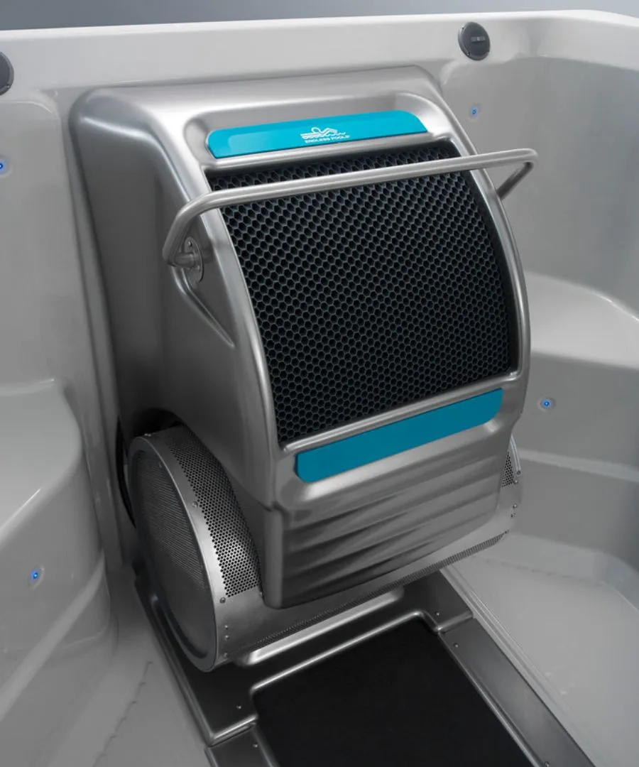 Moderner Luftreiniger mit blau-silberner Designstruktur und Gitterfront