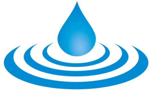 Blauer Wassertropfen mit konzentrischen Wellen auf weißem Hintergrund