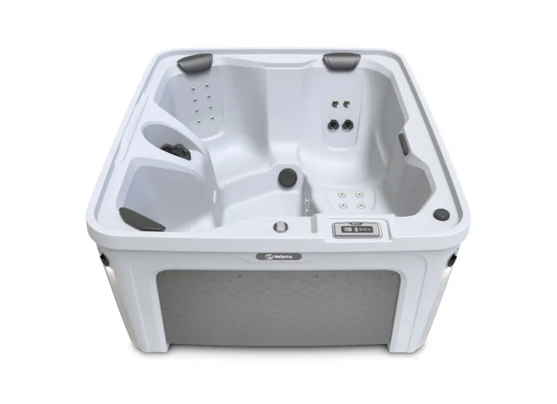 Whirlpool FreeFlow Modell Azure mit komfortablen Sitzbereichen und integrierten Düsen für entspannende Wellnessmomente.