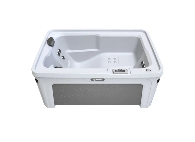 Whirlpool FreeFlow Modell Mini in modernem Design mit Platz für Entspannung und Erholung.