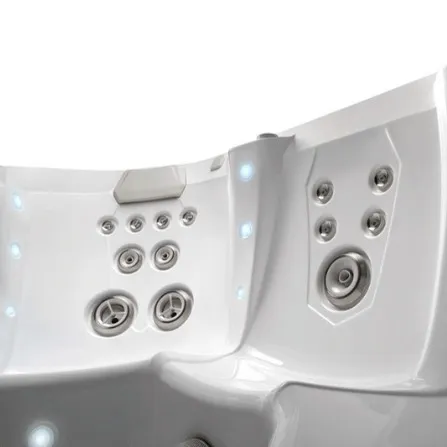 Moderne Whirlpool-Oberfläche mit integrierten Düsen und LED-Beleuchtung für entspannende Wellness-Momente.