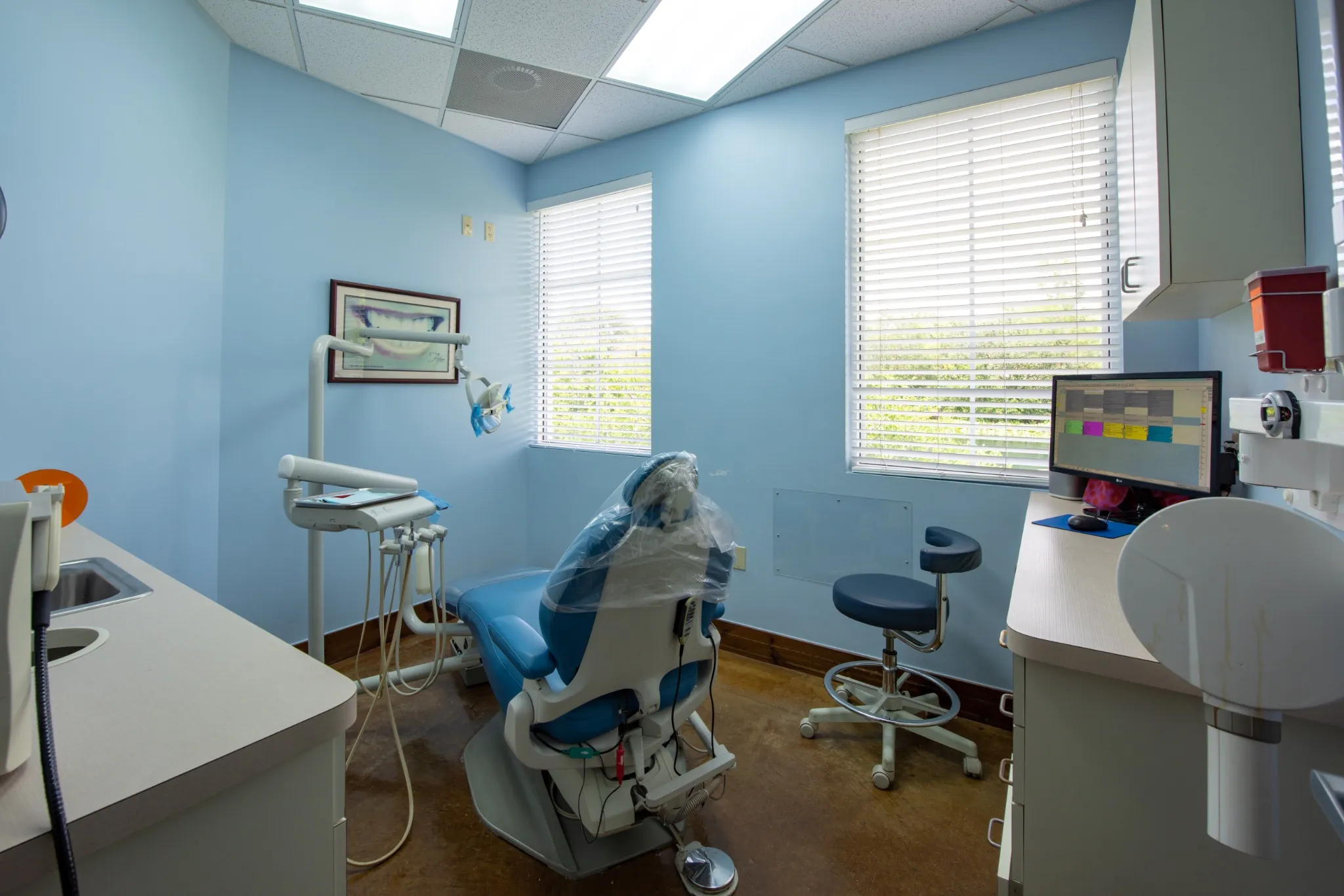 Modern dental treatment room with advanced equipment at Flamingo Commons Dental in Davie