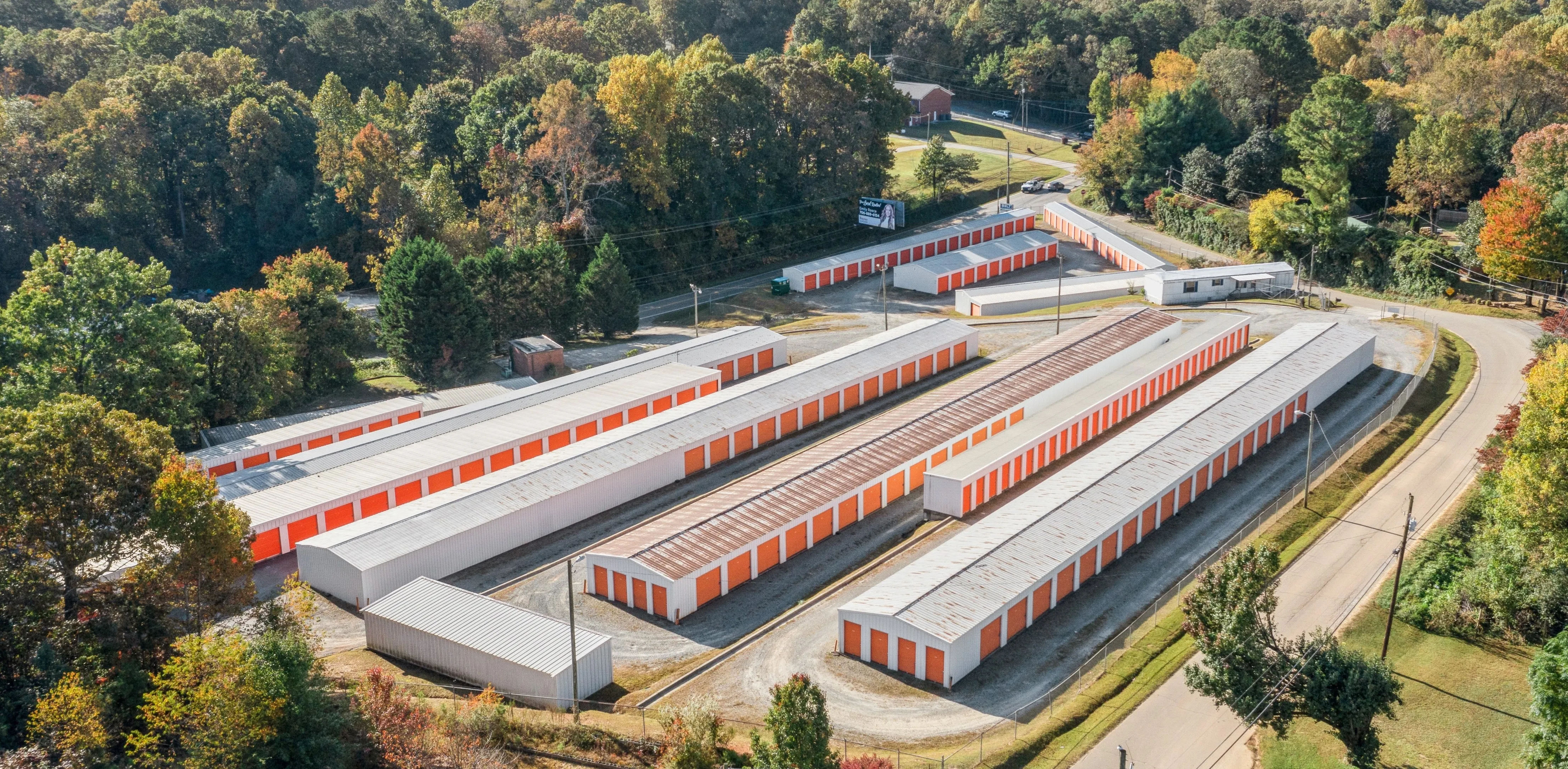An aereal view a self storage facility