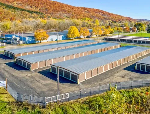 A Bolt Storage Facility in Elmira, NY: Secure and welcoming self-storage with well-maintained facilities and roomy storage units reliable and convenient for your belongings.