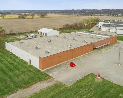 A Bolt Storage Facility in Peru: Secure and welcoming self-storage with well-maintained facilities and roomy storage units reliable and convenient for your belongings.