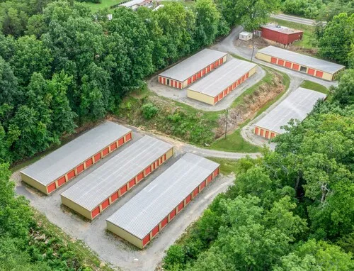 A Bolt Storage Facility in Rising Fawn, GA: Secure and welcoming self-storage with well-maintained facilities and roomy storage units reliable and convenient for your belongings.
