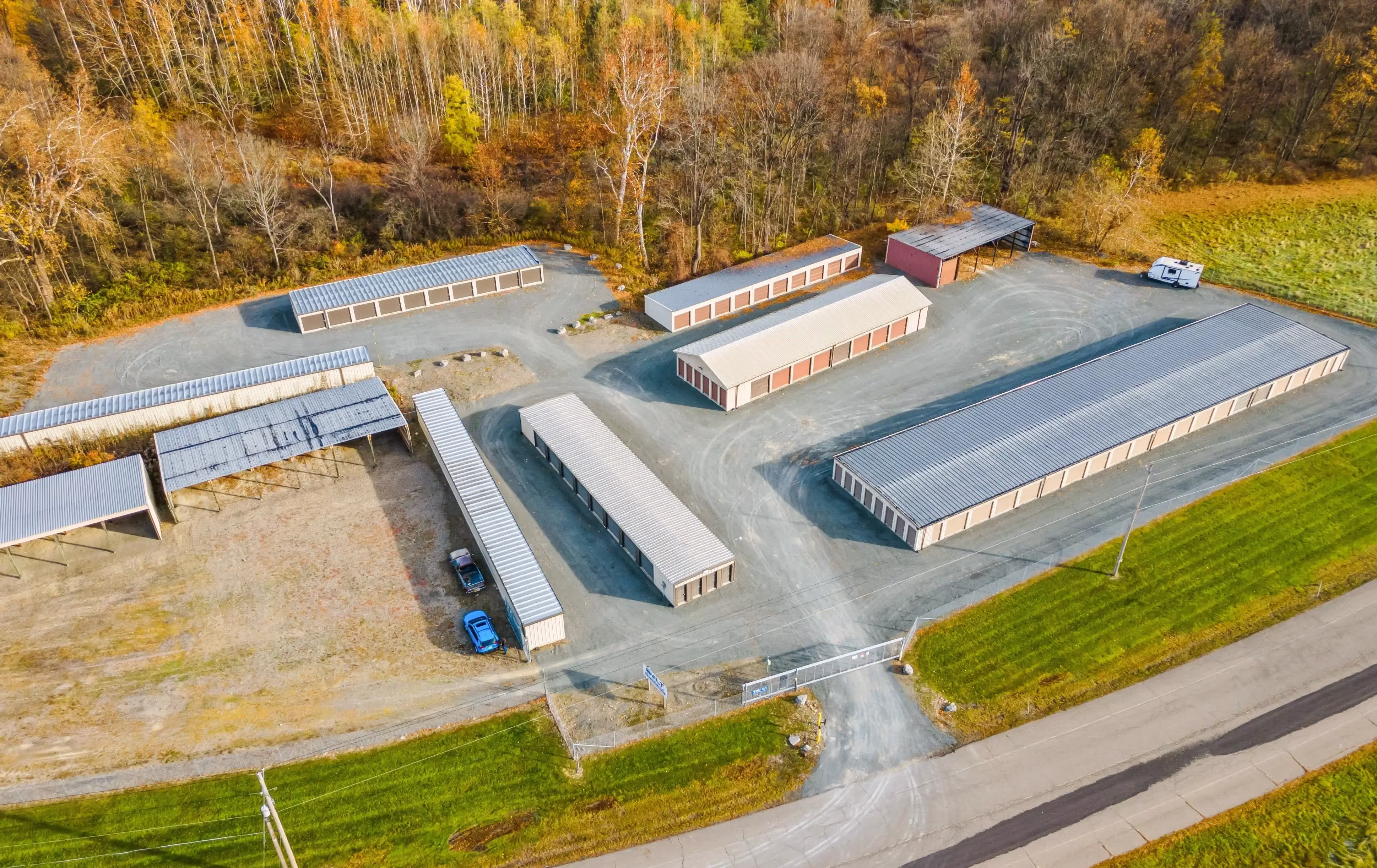 A Bolt Storage Facility in Southport, NY: Secure and welcoming self-storage with well-maintained facilities and roomy storage units reliable and convenient for your belongings.