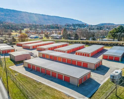 A Bolt Storage Facility in Trenton, GA: Secure and welcoming self-storage with well-maintained facilities and roomy storage units reliable and convenient for your belongings.