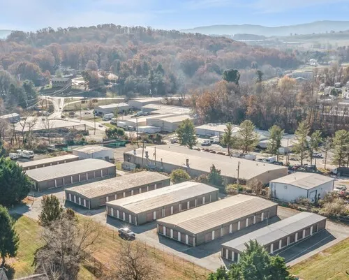 A Bolt Storage Facility in Christiansburg, VA: Secure and welcoming self-storage with well-maintained facilities and roomy storage units reliable and convenient for your belongings.