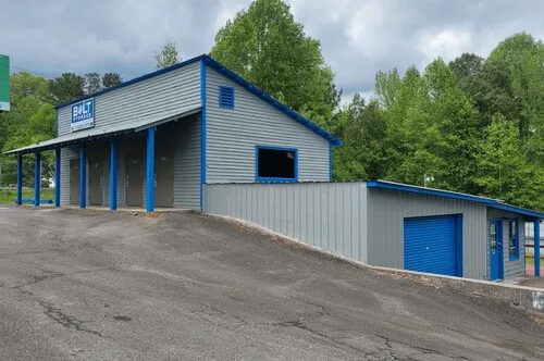 A Bolt Storage Facility in Ellijay, GA: Secure and welcoming self-storage with well-maintained facilities and roomy storage units reliable and convenient for your belongings.