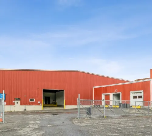 A Bolt Storage Facility in Gloversville, NY: Secure and welcoming self-storage with well-maintained facilities and roomy storage units reliable and convenient for your belongings.