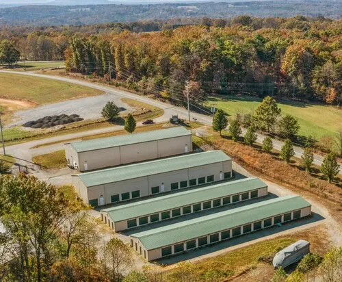 A Bolt Storage Facility in Moneta, VA: Secure and welcoming self-storage with well-maintained facilities and roomy storage units reliable and convenient for your belongings.