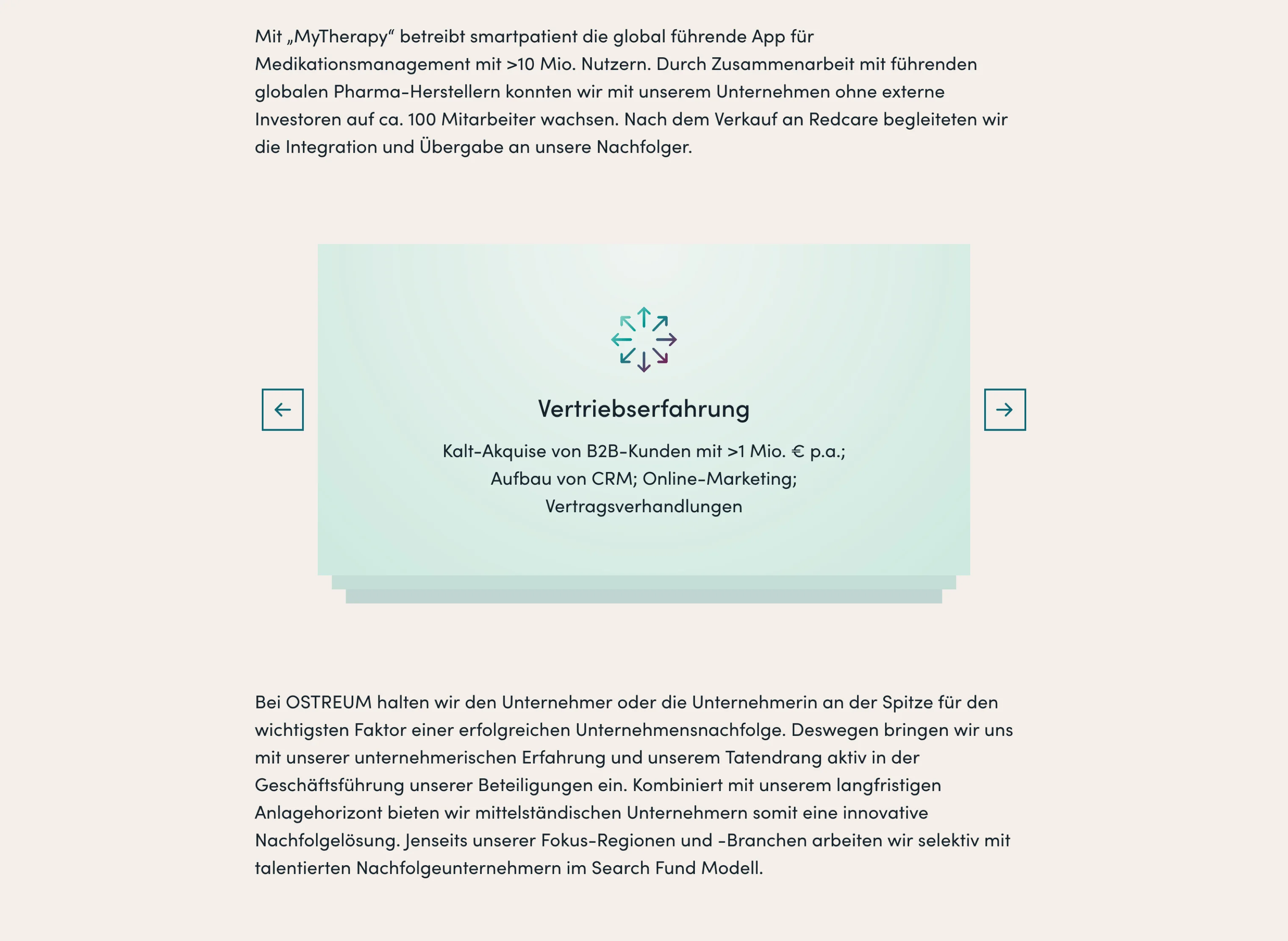 Digital card with arrows icon titled Vertriebserfahrung listing cold acquisition of B2B customers over 1 million euros annually, CRM setup, online marketing, and contract negotiations, with left and right navigation arrows.