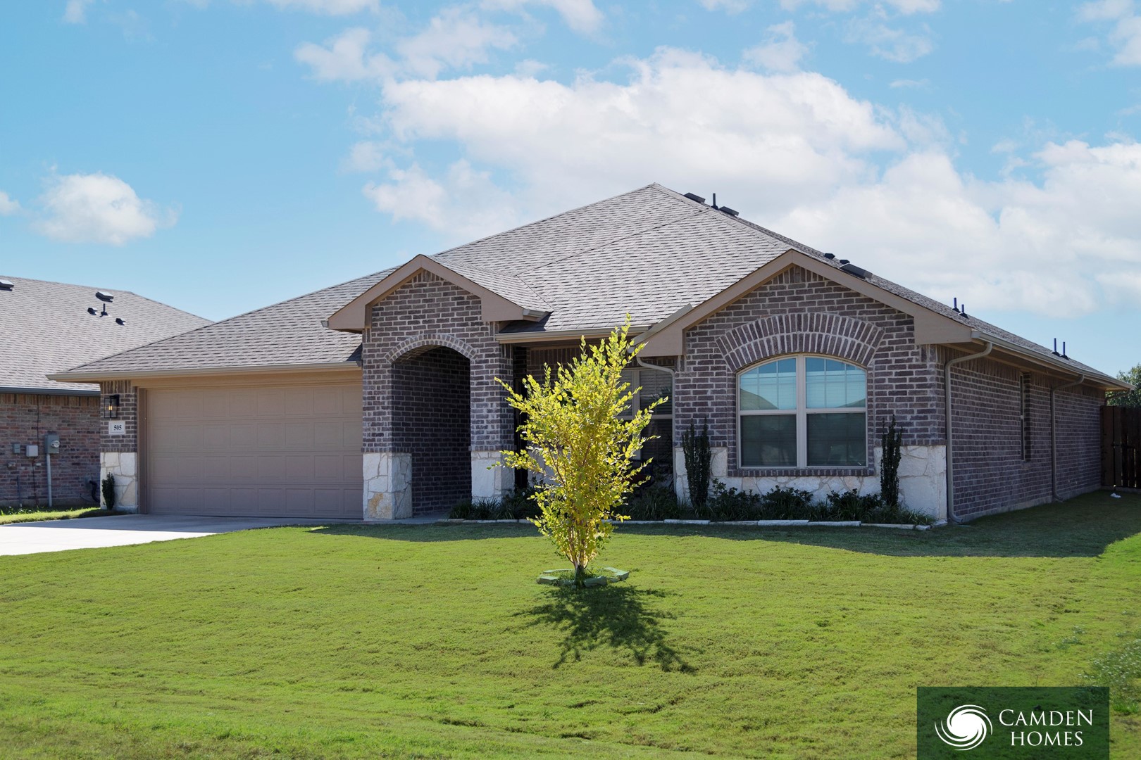 140 Lawndale Ln