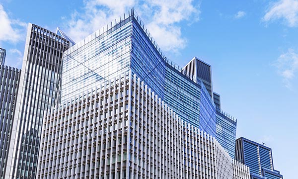 Eletson Gas v A Ltd [2025] EWHC 1855 clarifies recognition, suspension, and standing rules for foreign arbitral awards in England.