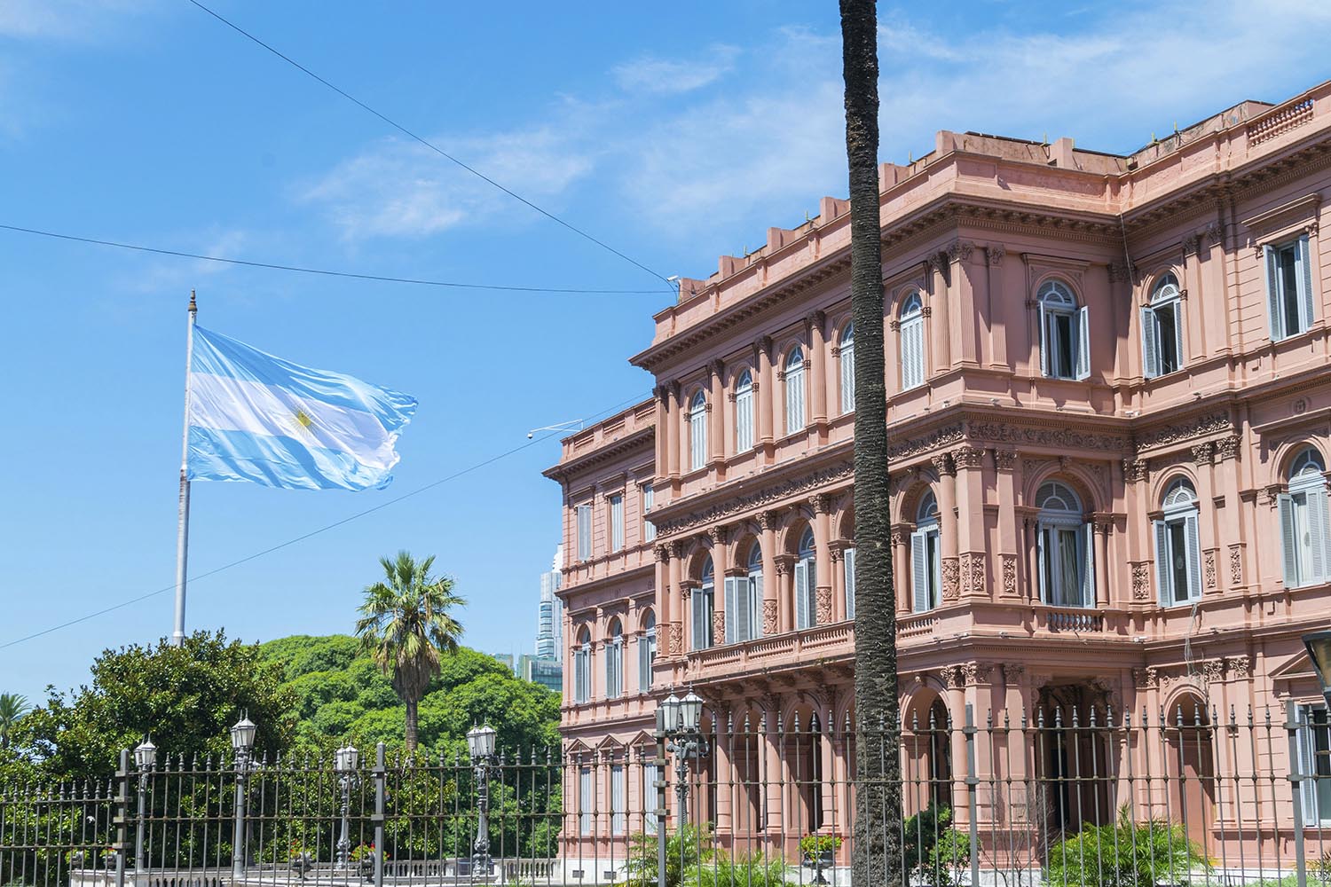 ICSID tribunal orders Argentina to pay USD 715M to AES for breaches of the US-Argentina BIT in the electricity sector during the 2001–2003 crisis.