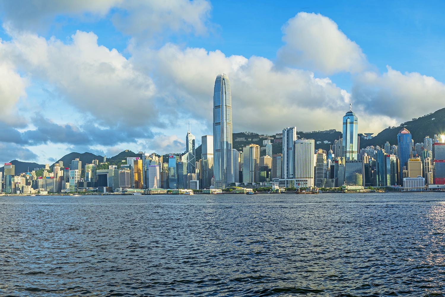 China overhauls its Arbitration Law, embracing ad hoc arbitration, foreign participation and modern procedures to align with global standards.