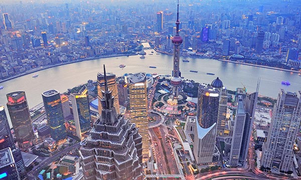 SICC issues first investigation order supporting a Shanghai-seated foreign-related arbitration, strengthening judicial assistance for cross-border disputes.