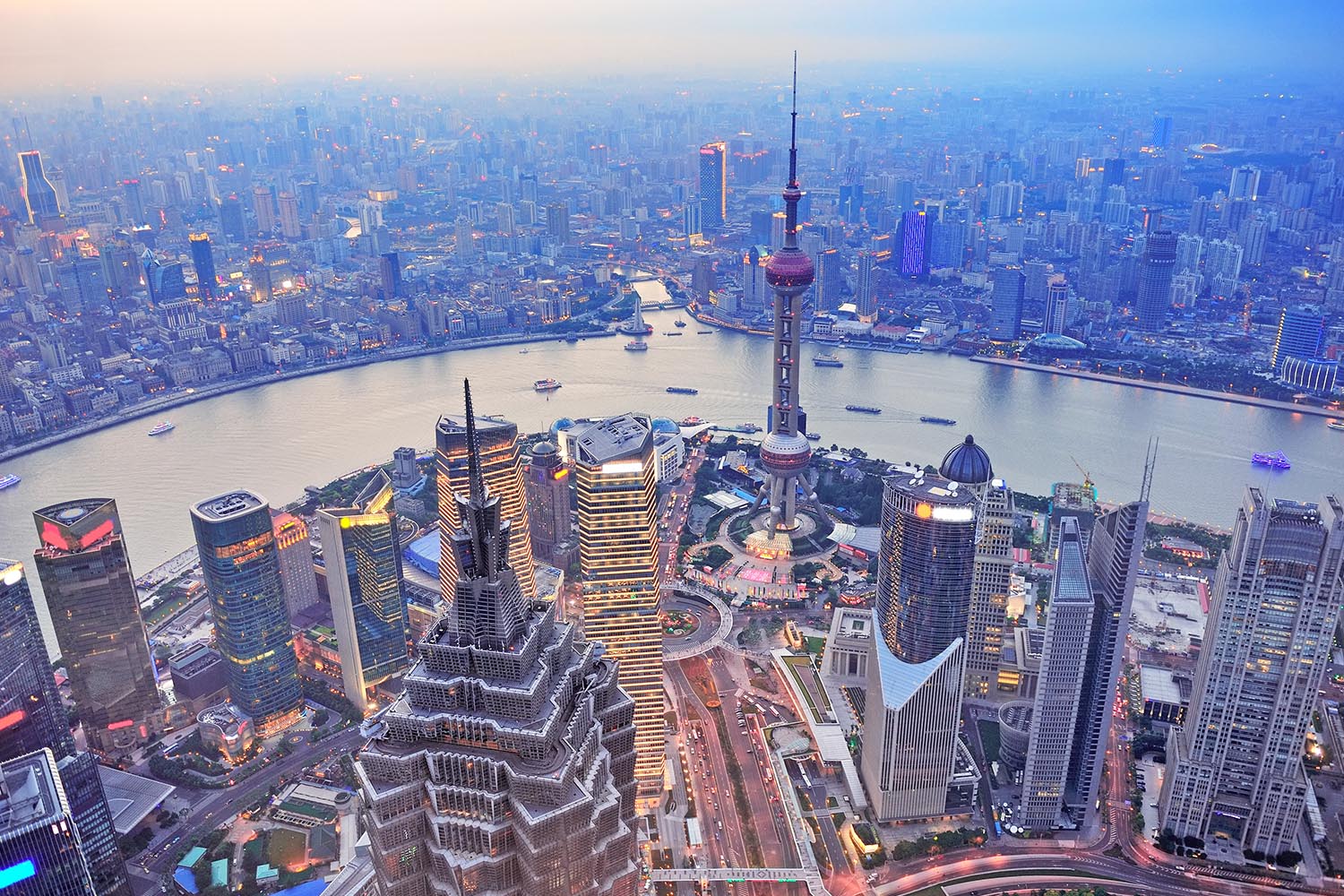 SICC issues first investigation order supporting a Shanghai-seated foreign-related arbitration, strengthening judicial assistance for cross-border disputes.