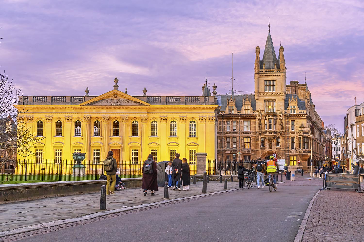 ADGM Court confirms broad powers to issue Worldwide Freezing Orders, including in support of foreign arbitral award enforcement and under Chabra jurisdiction.