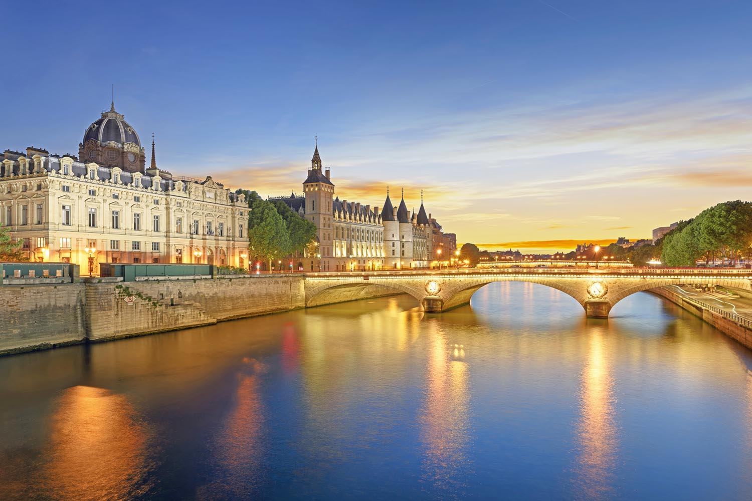 Versailles Court confirms a five-year limitation for enforcing foreign arbitral awards in France, stressing timely exequatur applications.