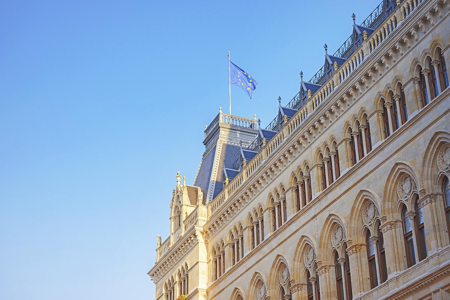 The VIAC releases a Note on the Use of AI in Arbitration, offering guidance on disclosure, confidentiality, and responsible AI use by tribunals and parties.