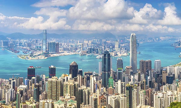 Hong Kong court defers fraud-related jurisdictional issues involving non-signatories to SIAC arbitration in Techteryx crypto disputes.