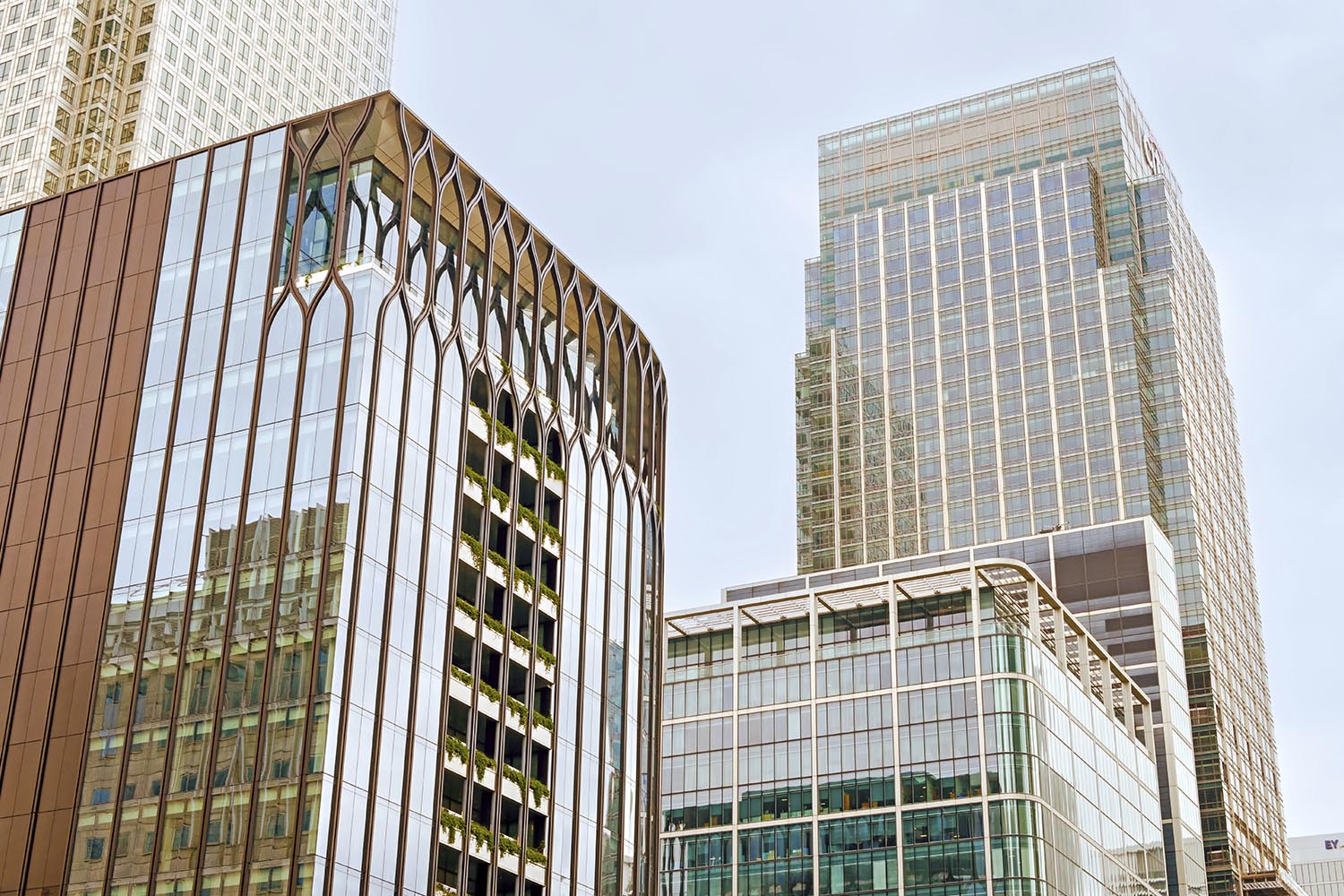 Court dismisses Bunge’s appeal, confirming vessel was off-hire due to COVID-19 quarantine and inefficiency under Clauses 38 and 50 of the charterparty.