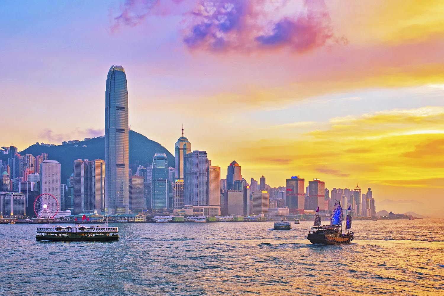 Business-focused summary of a Hong Kong ruling on interim measures in arbitration, highlighting court intervention against asset dissipation.