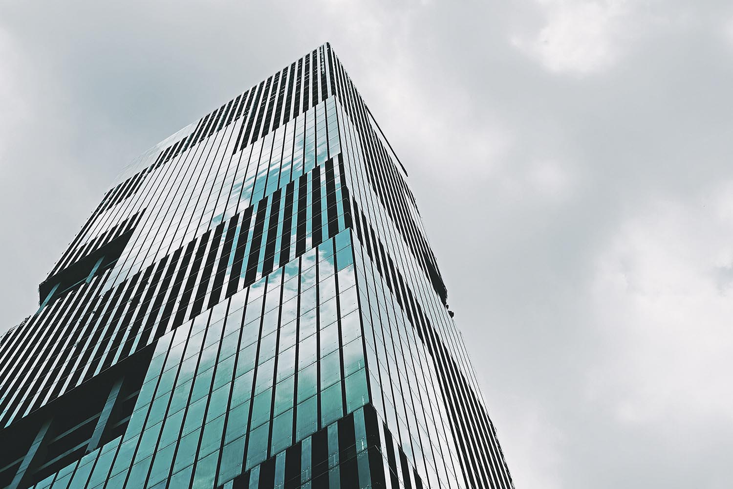 Summary of a Court of Appeal decision on contempt for breach of freezing injunction disclosure duties, including director liability and sentencing.