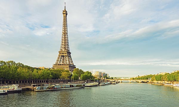 A summary of the EU’s 15th package of restrictive measures, focusing on enhanced controls, enforcement and business compliance considerations.