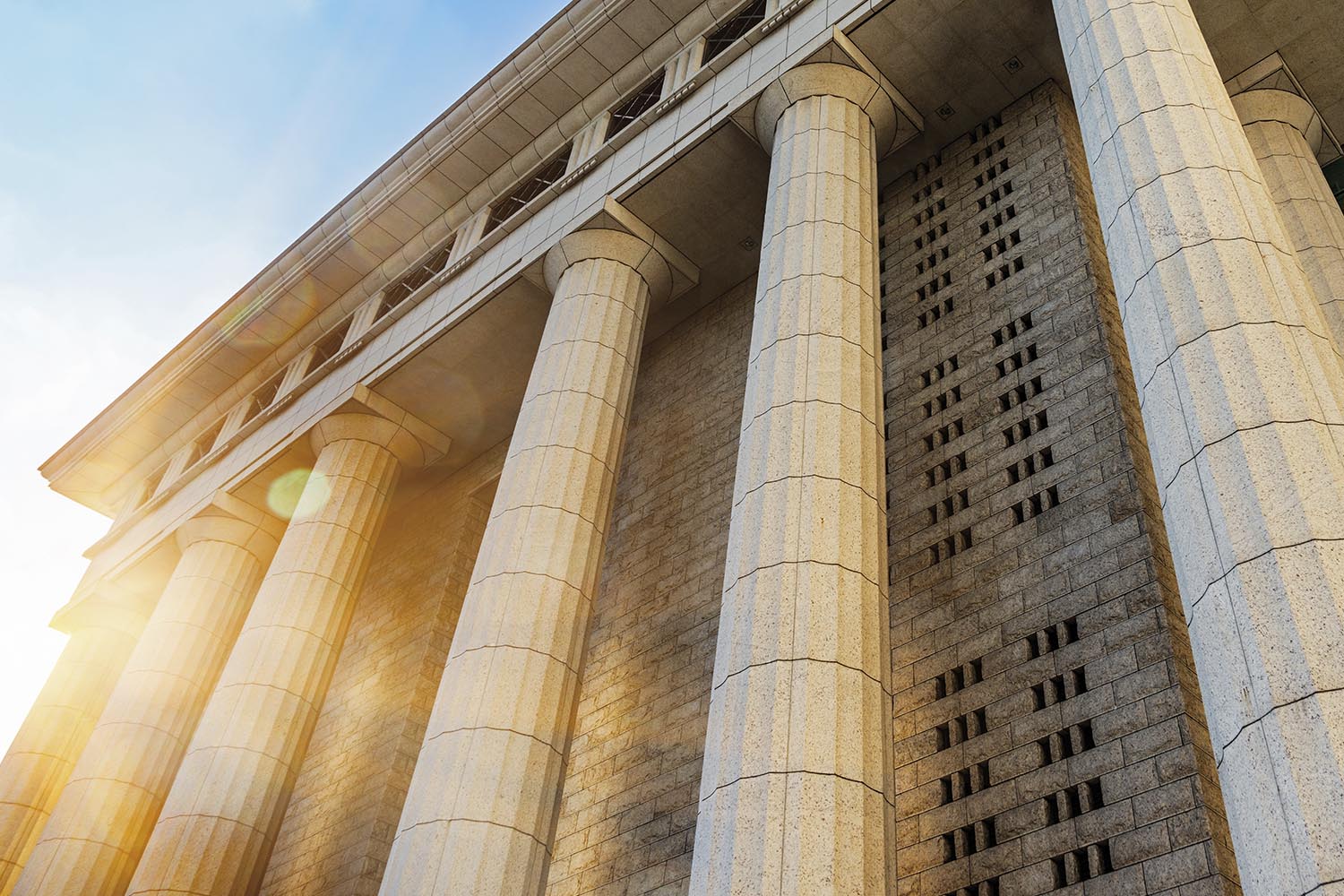 Court of Appeal upheld costs in sterling in a s.68 Arbitration Act case, confirming appeals on currency do not require permission under s.68(4).