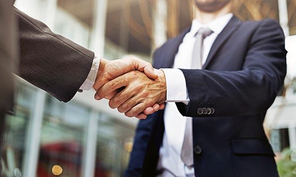 Belgravia Law shares 7 practical tips for effective B2B meetings, covering preparation, objectives, agendas, and professional communication strategies.