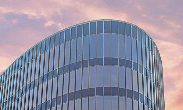 Court of Appeal (5 Feb 2026) upholds English jurisdiction and anti-suit injunction where reinsurance MRCs and certificates contained irreconcilable arbitration clauses.