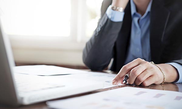 Agentic AI in legal practice – opportunities, risks and governance. Practical guidance on delegating operational tasks while keeping judgment with lawyers.