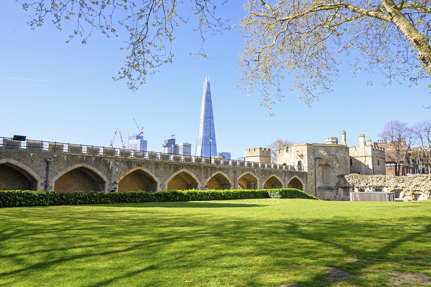 Commercial Court confirms LCIA Rules may exclude section 63 AA 1996 default costs provisions in arbitration proceedings.