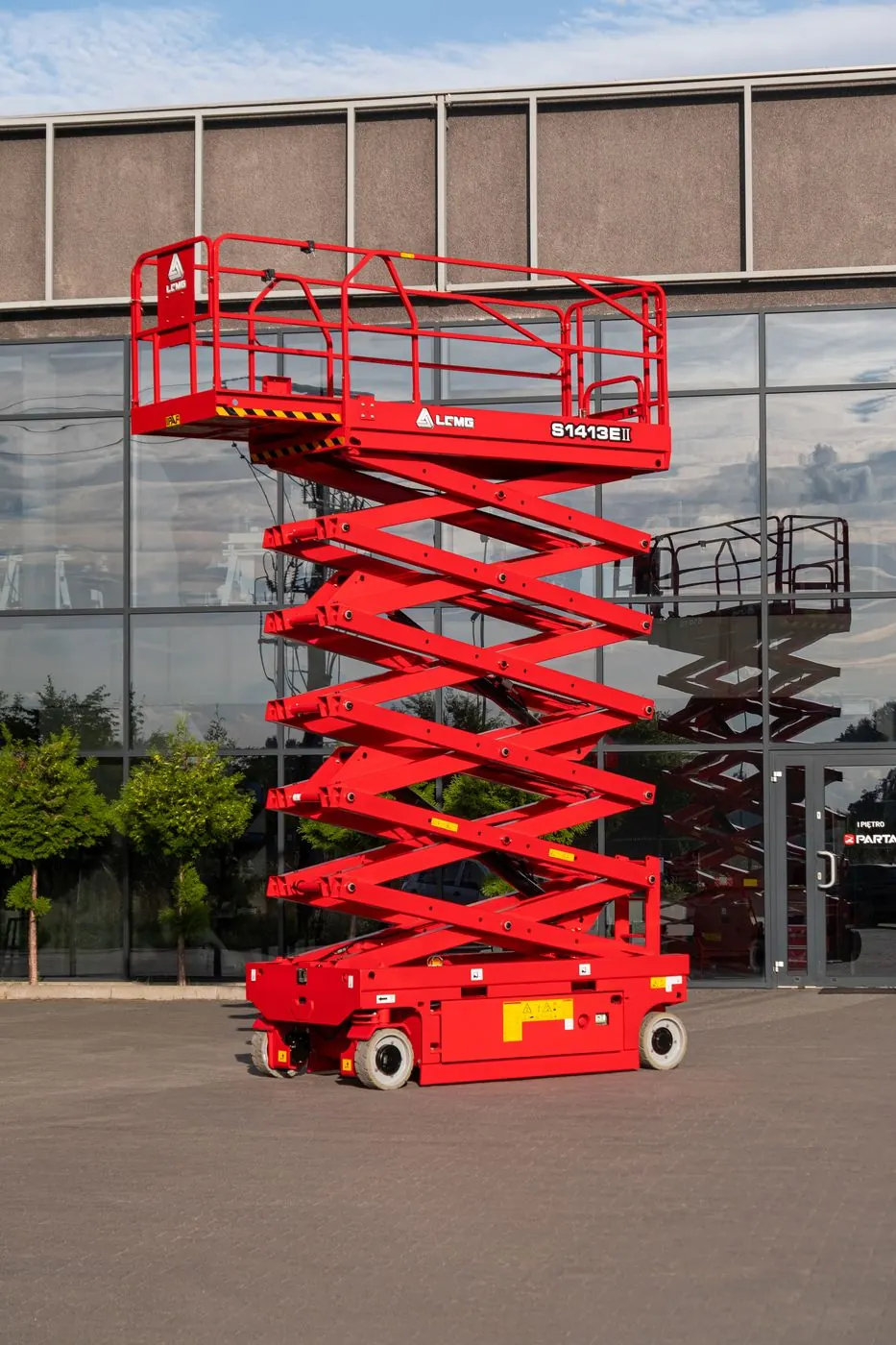 Sakselift 16 m – LGMG S1413E II