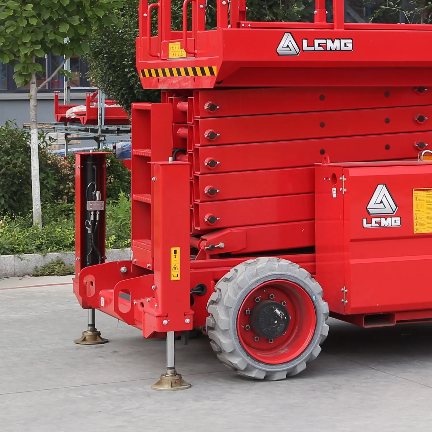 Terreng-sakselift 16 m – LGMG SR1418E