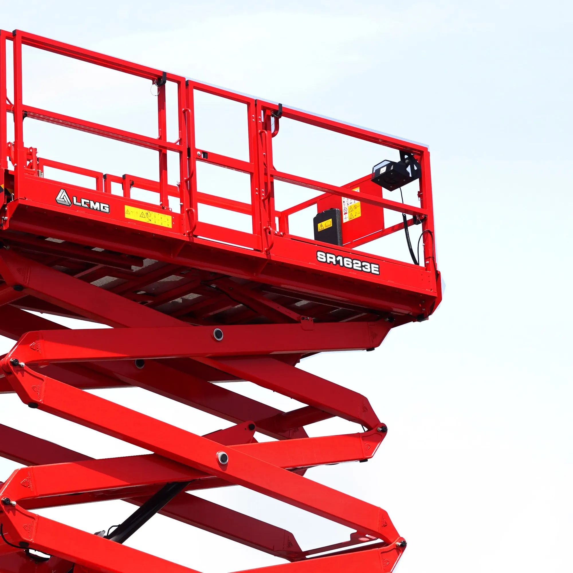 Terreng-sakselift 18 m – LGMG SR1623E