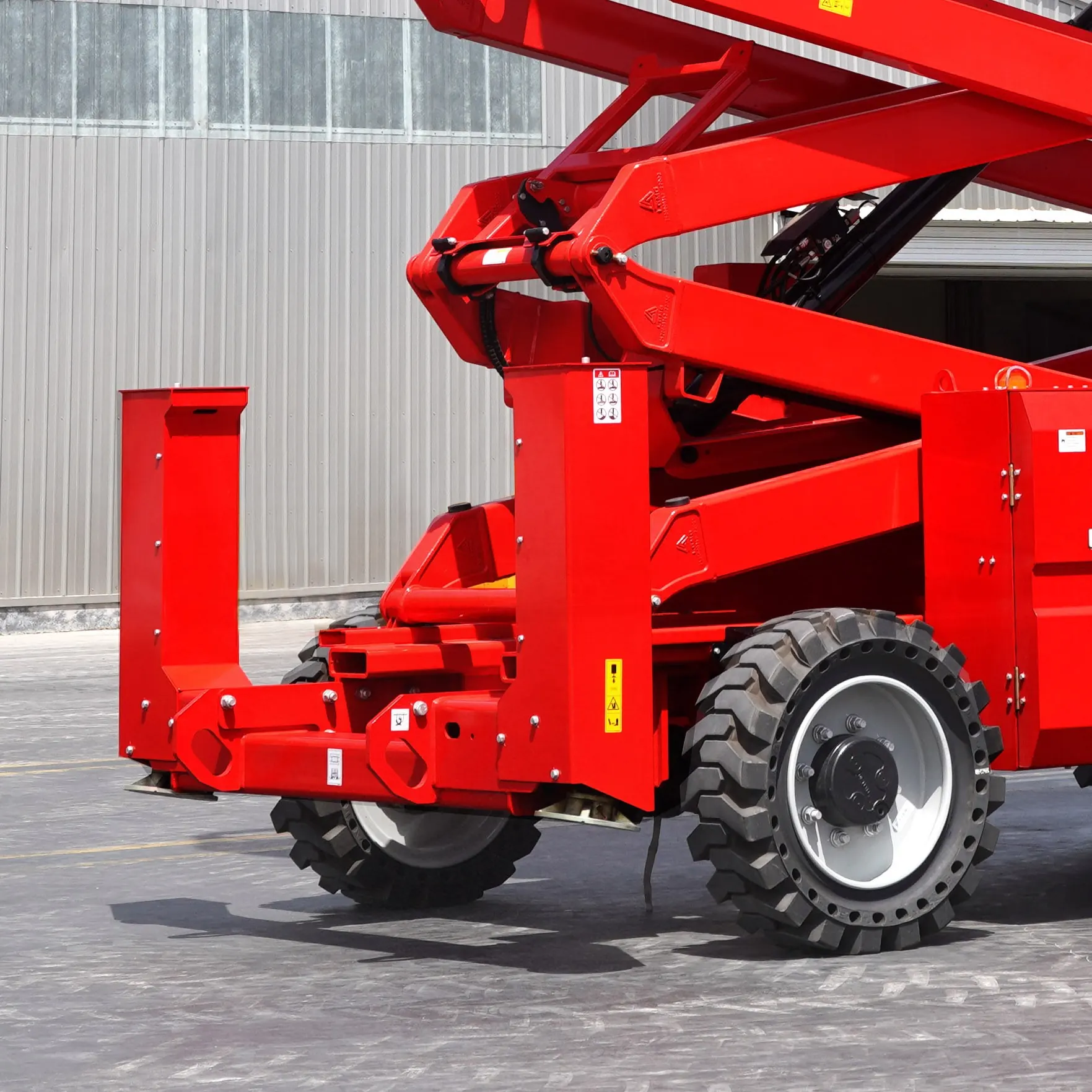 Terreng-sakselift 18 m – LGMG SR1623E