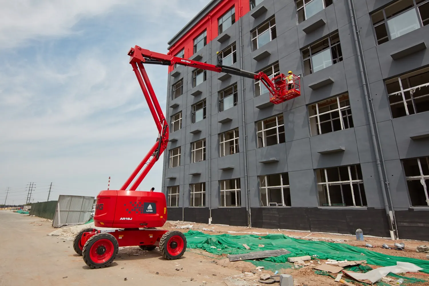 Knekkbomlift 18 m, diesel – LGMG AR16J