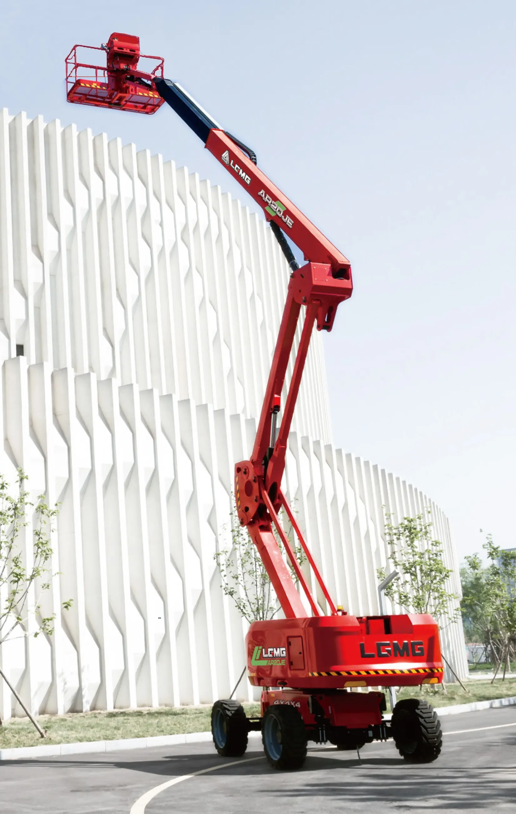 Knekkbomlift 22 m – LGMG AR20JE