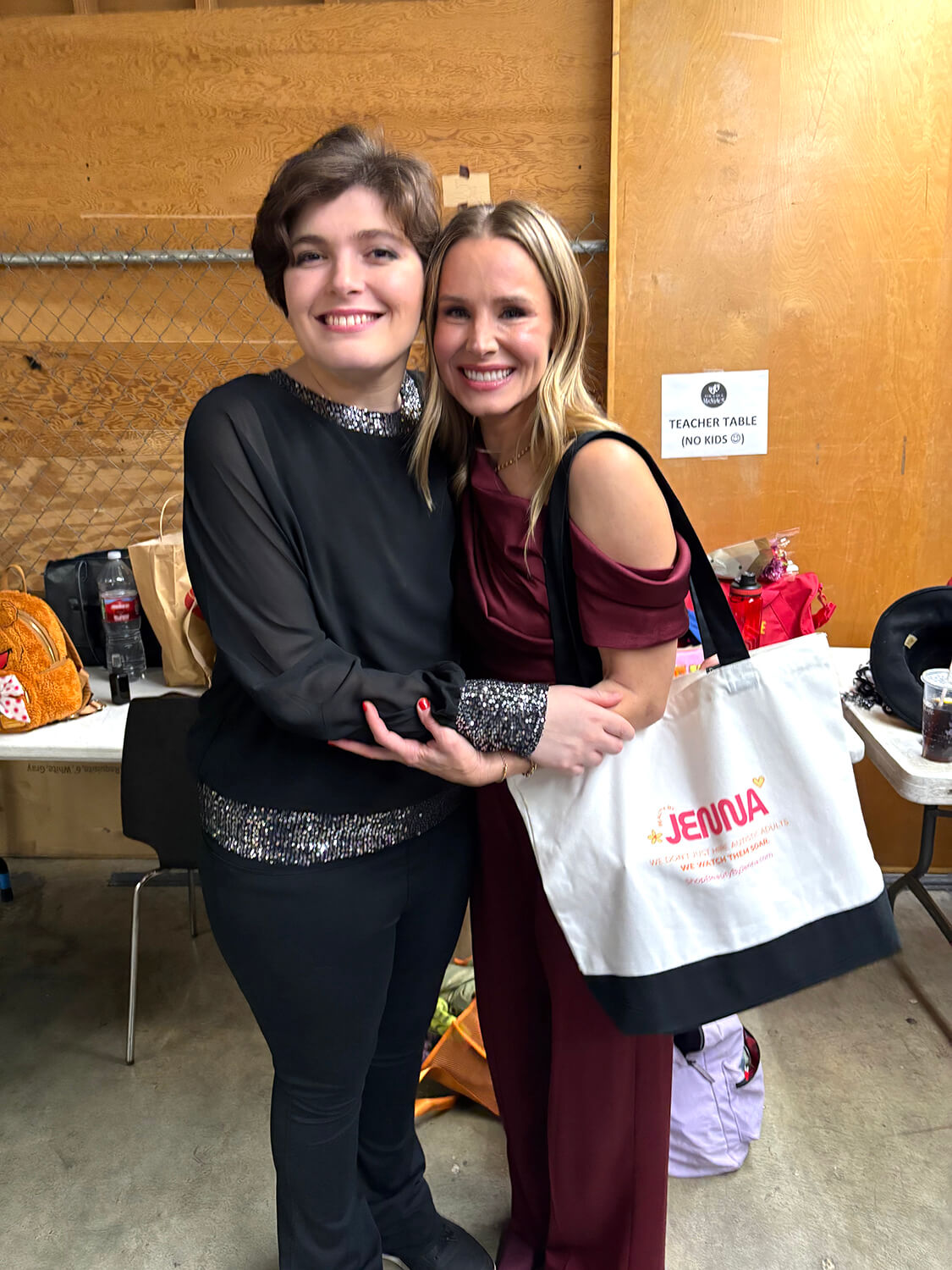 הפריחה של Beauty by Jenna: סיפור על צמיחה, הכלה ועבודה משמעותית עם הכרה מצד ידוענים 