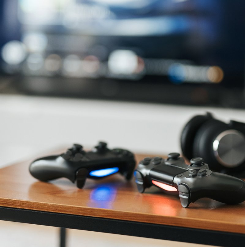 Gaming Console & Streaming Device Setup Image